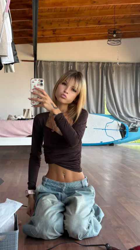 Tiny Lana - Deutsche OnlyFans Model - Rank 2 Creator Deutschland